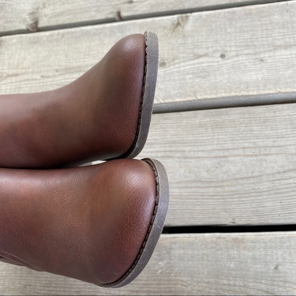 NWOT || Top Moda Brown Ankle Boots - Picture 9 of 9
